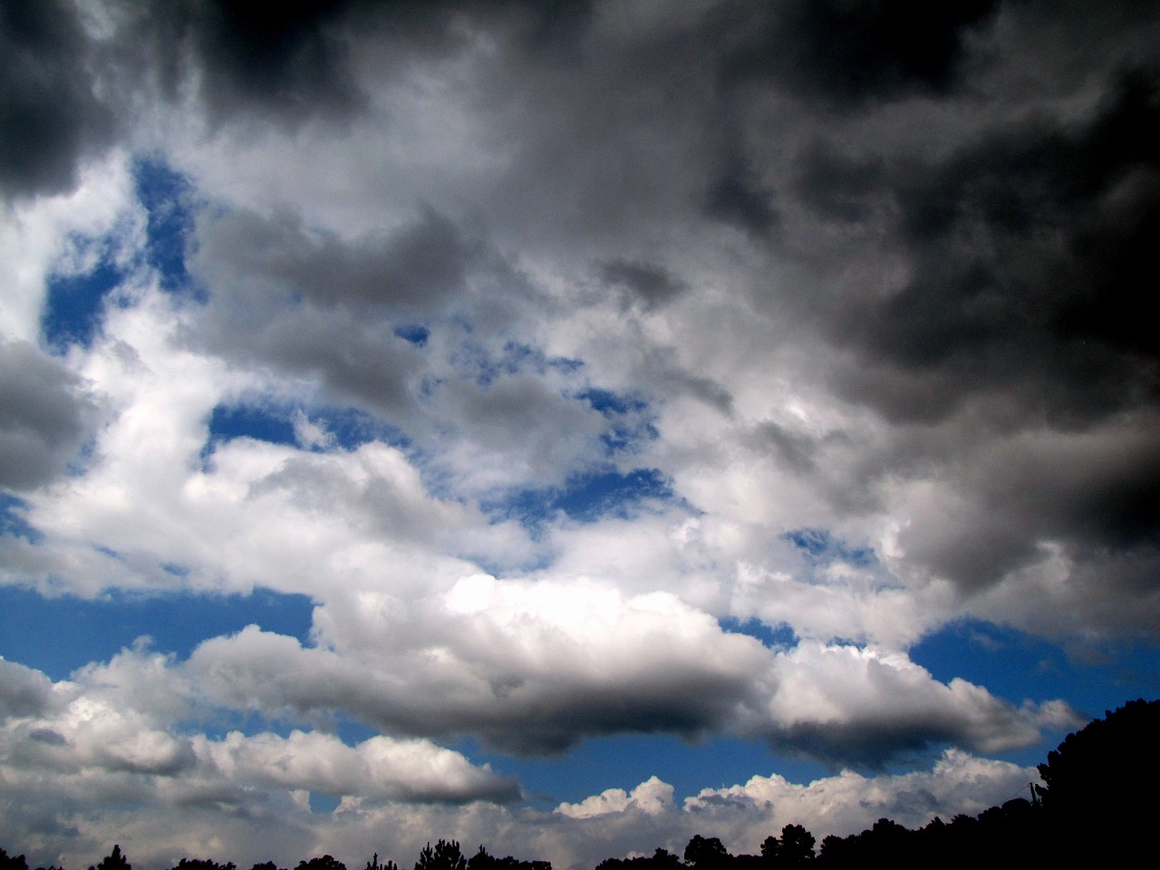 Safety Tips for Hurricanes and Storm Surges
